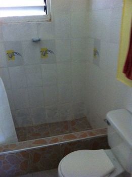 Roots Bamboo Beach Resort نيغريل المظهر الخارجي الصورة