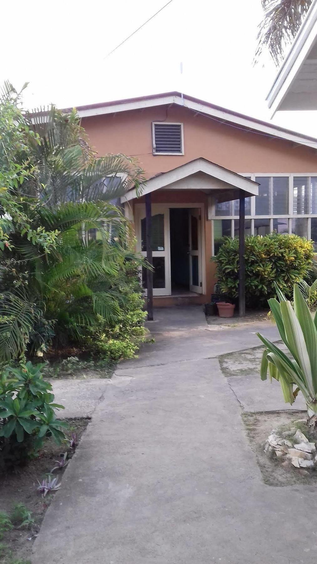 Roots Bamboo Beach Resort نيغريل المظهر الخارجي الصورة