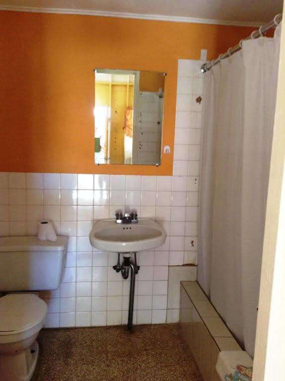 Roots Bamboo Beach Resort نيغريل المظهر الخارجي الصورة
