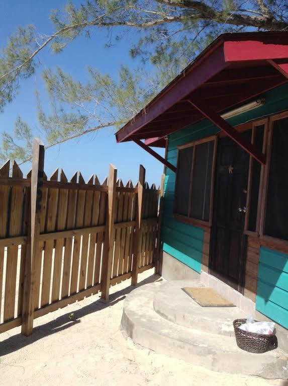 Roots Bamboo Beach Resort نيغريل المظهر الخارجي الصورة